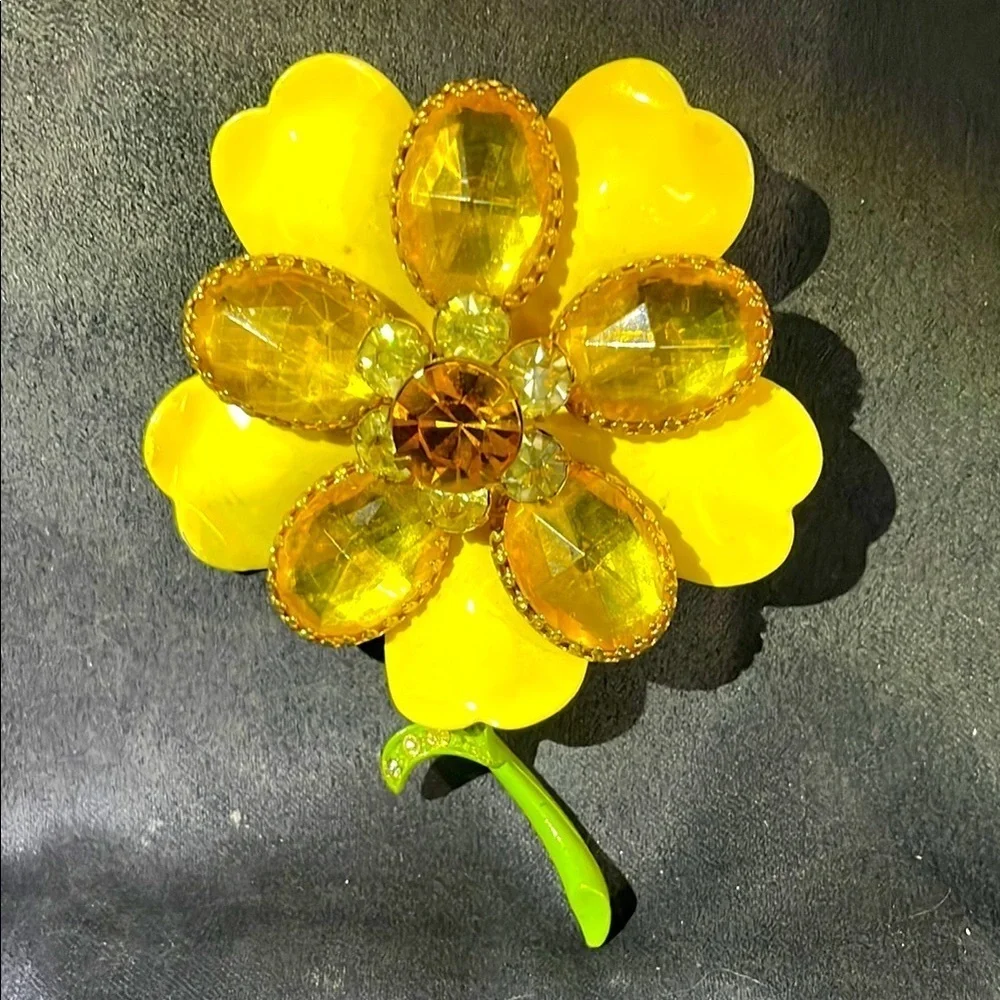 Vintage Yellow enamel and rhinestone Flower Brooch